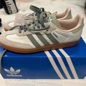 Adidas Women’s Samba OG Cloud Silver Green size US 7 EU 38